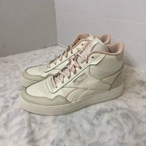 Reebok Club High Top Tennis Shoes Sneaker White Frost Berry GX1990 women’s 8.5